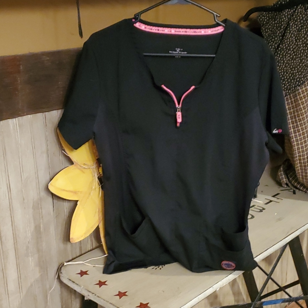 Scrub top
